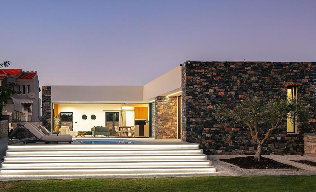 Black Caviar Asproulianoi Exterior photo